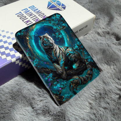 Cover Minder – Mondscheintiger Nyro